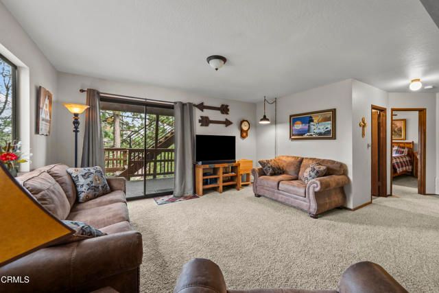 864 Nadelhorn Drive, Lake Arrowhead, CA 92352
