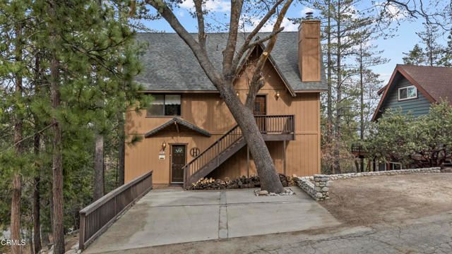 864 Nadelhorn Drive, Lake Arrowhead, CA 92352