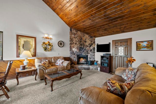 864 Nadelhorn Drive, Lake Arrowhead, CA 92352