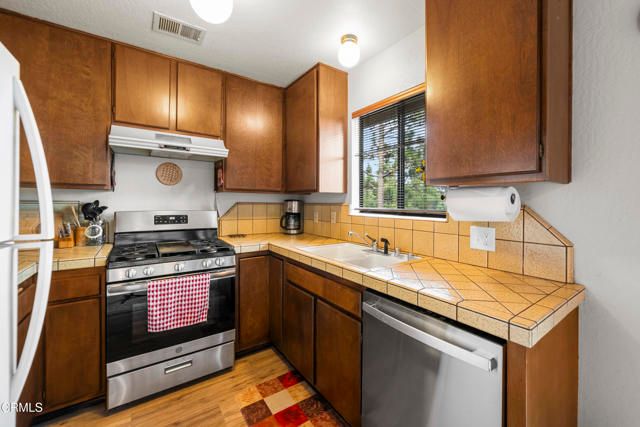 864 Nadelhorn Drive, Lake Arrowhead, CA 92352