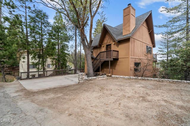 864 Nadelhorn Drive, Lake Arrowhead, CA 92352