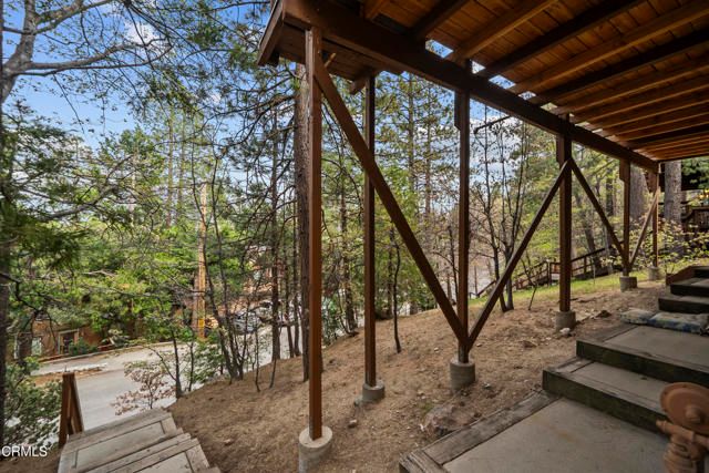 864 Nadelhorn Drive, Lake Arrowhead, CA 92352