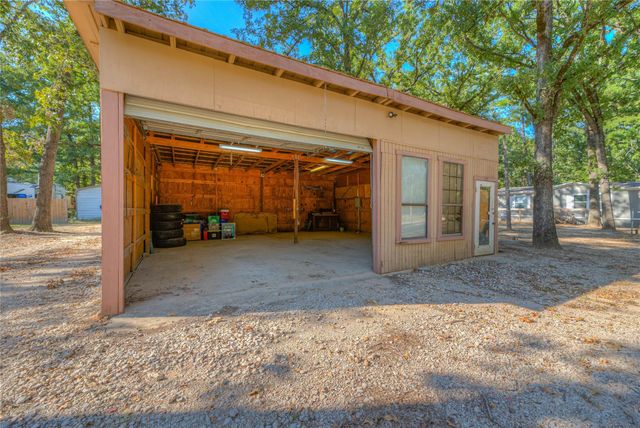 767 Windwood Drive, Livingston, TX 77351