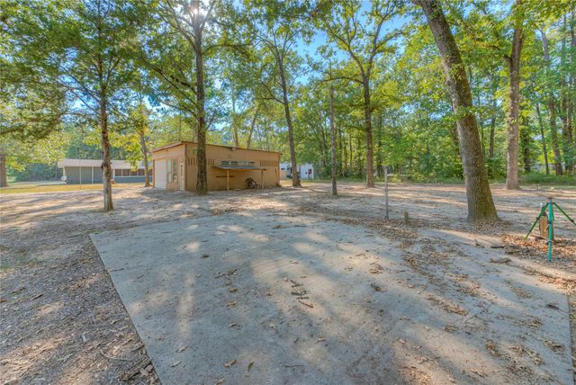 767 Windwood Drive, Livingston, TX 77351