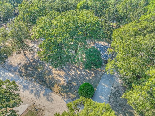 767 Windwood Drive, Livingston, TX 77351