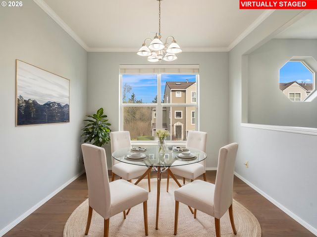 2622 Nw KENNEDY Ct, Portland, OR 97229