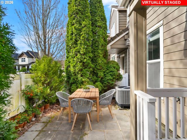 2622 Nw KENNEDY Ct, Portland, OR 97229