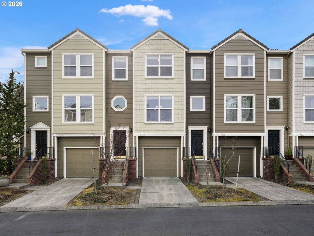 2622 Nw KENNEDY Ct, Portland, OR 97229