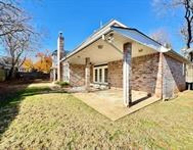 2200 Augusta Avenue, Edmond, OK 73034