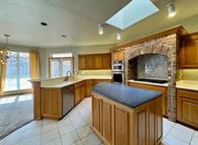 2200 Augusta Avenue, Edmond, OK 73034