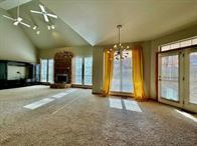 2200 Augusta Avenue, Edmond, OK 73034