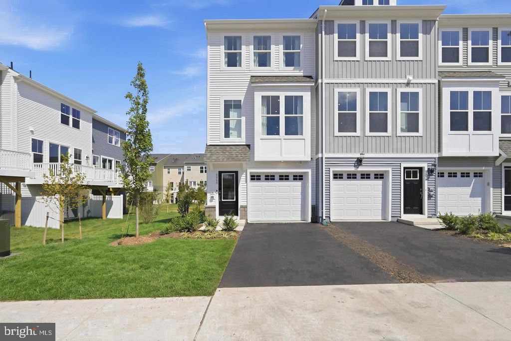 10797 PENNYWELL GARDEN RD, Manassas, VA 20112