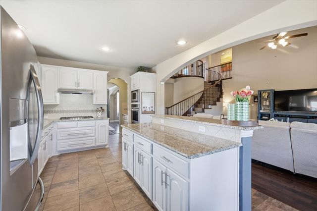 1517 Quintessa Avenue, Kennedale, TX 76060