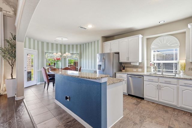 1517 Quintessa Avenue, Kennedale, TX 76060