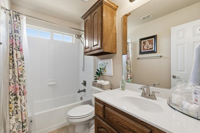 1517 Quintessa Avenue, Kennedale, TX 76060