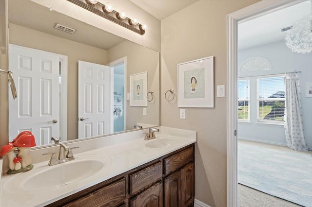 1517 Quintessa Avenue, Kennedale, TX 76060