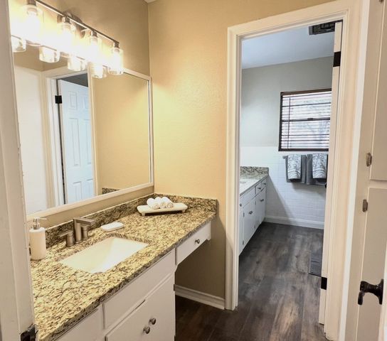 800 Western Hills Drive, Sherman, TX 75092