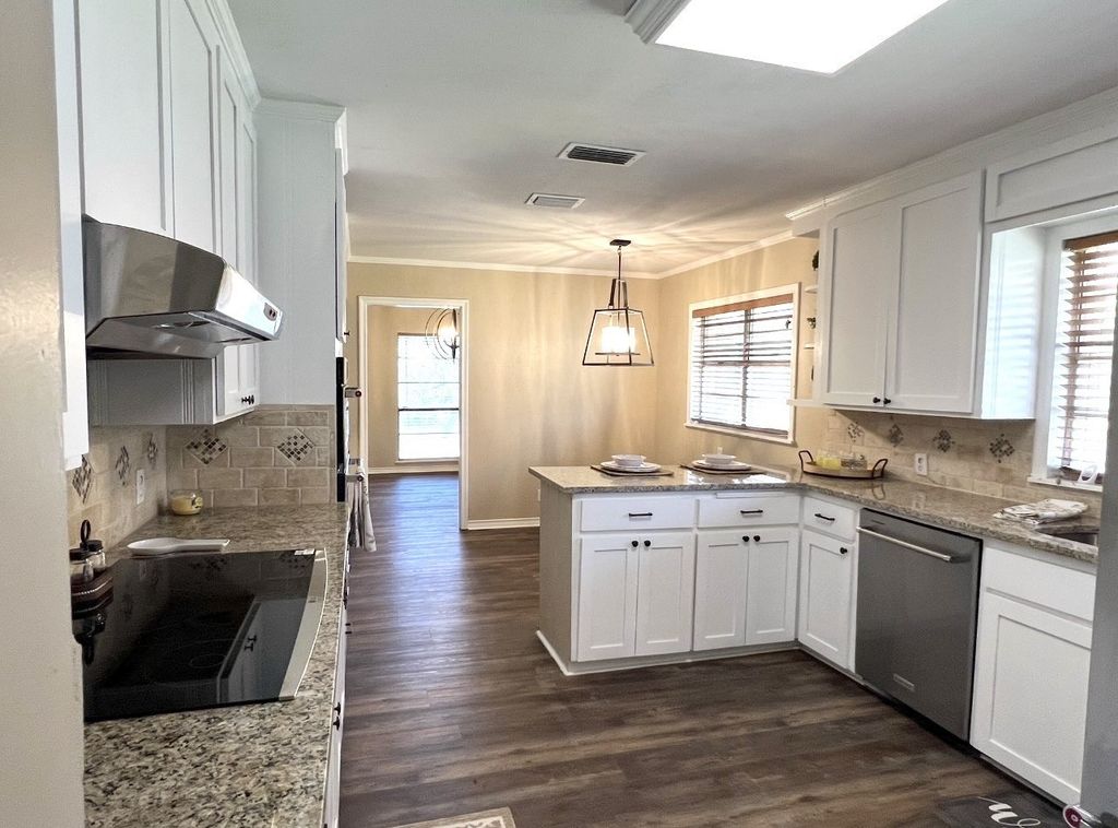 800 Western Hills Drive, Sherman, TX 75092