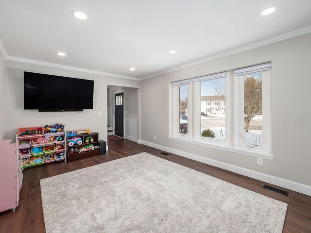 295 Beckley Lane, Dublin, OH 43017