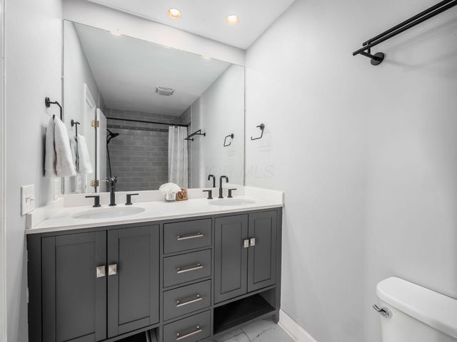 295 Beckley Lane, Dublin, OH 43017