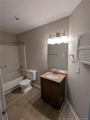 823 Applewood Lane, Fayetteville, NC 28303