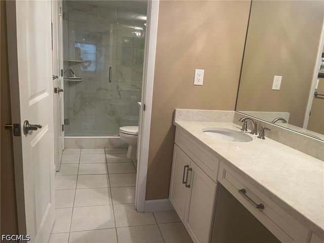 1828 Pine Valley DR 101, Fort Myers, FL 33907