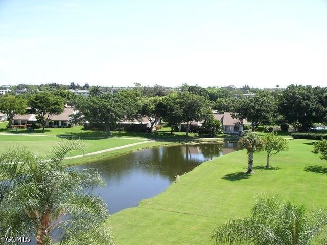 1828 Pine Valley DR 101, Fort Myers, FL 33907