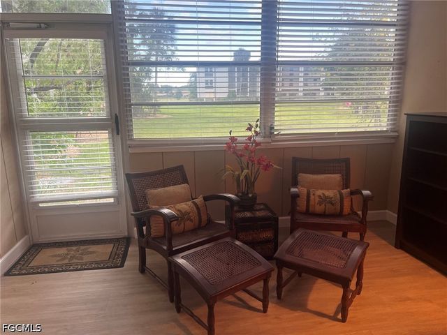 1828 Pine Valley DR 101, Fort Myers, FL 33907