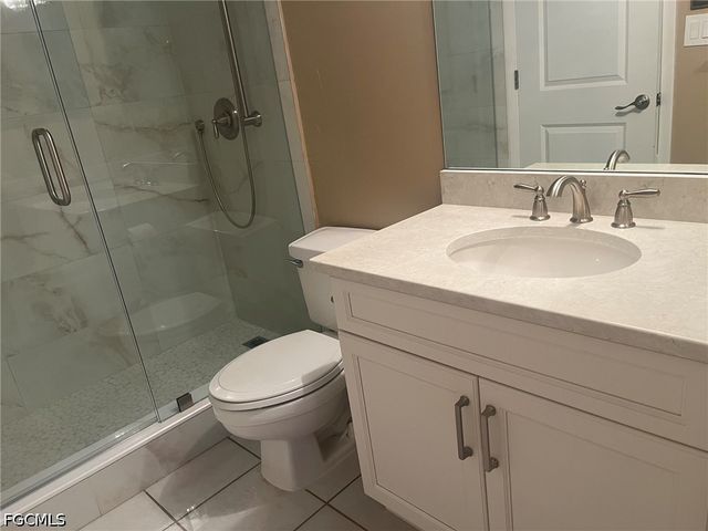 1828 Pine Valley DR 101, Fort Myers, FL 33907