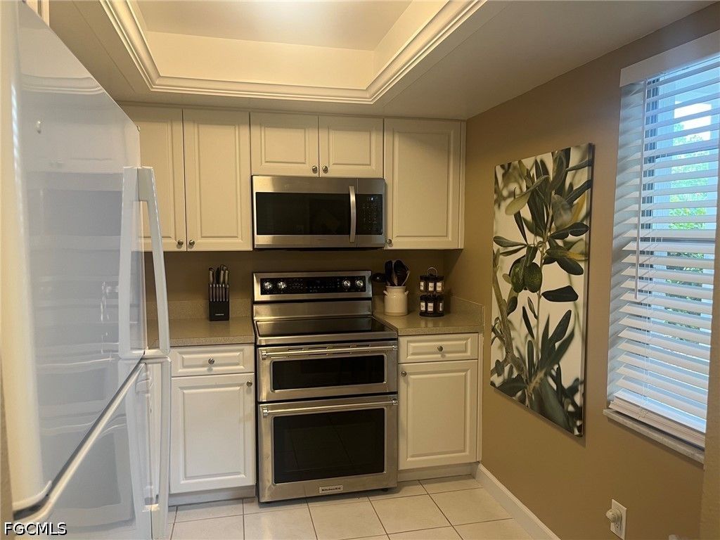 1828 Pine Valley DR 101, Fort Myers, FL 33907
