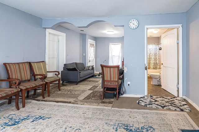 946 W 17TH Street, Erie, PA 16502