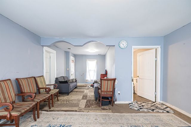 946 W 17TH Street, Erie, PA 16502