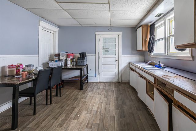 946 W 17TH Street, Erie, PA 16502