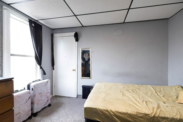 946 W 17TH Street, Erie, PA 16502