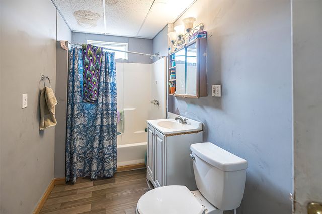 946 W 17TH Street, Erie, PA 16502