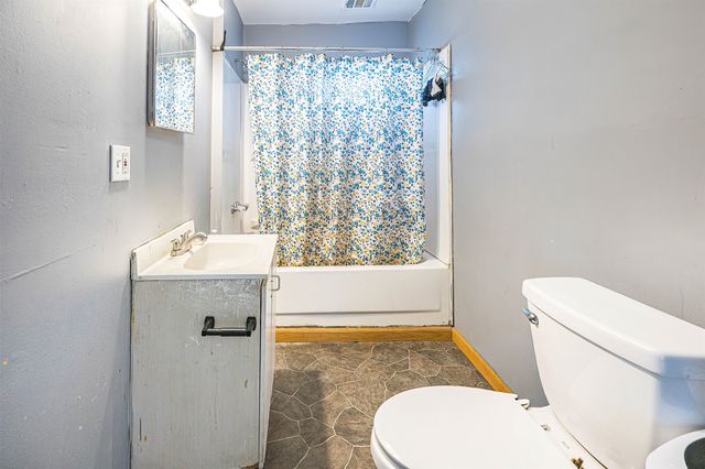 946 W 17TH Street, Erie, PA 16502