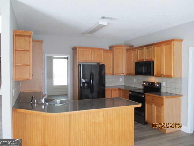 143 Marshas Vineyard, Hampton, GA 30228