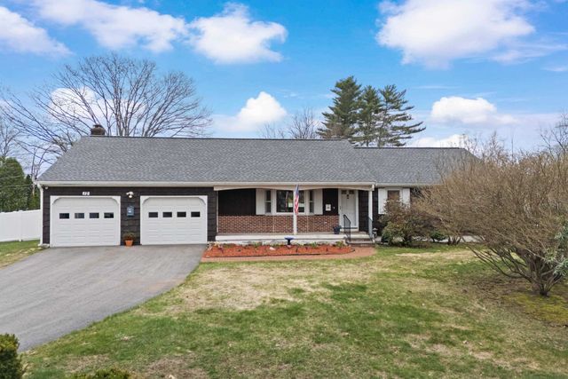 12 Colonial Circle, Hampton, NH 03842