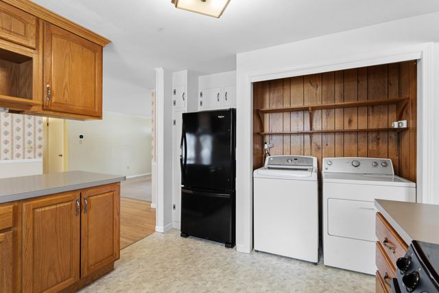 12 Colonial Circle, Hampton, NH 03842