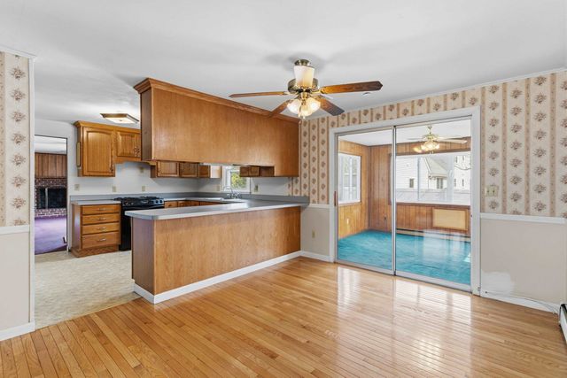 12 Colonial Circle, Hampton, NH 03842