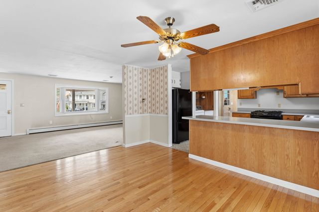 12 Colonial Circle, Hampton, NH 03842