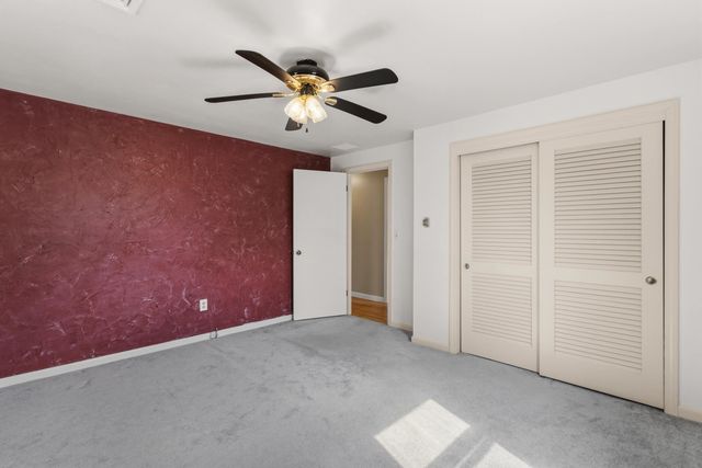 12 Colonial Circle, Hampton, NH 03842