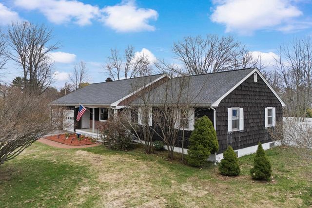 12 Colonial Circle, Hampton, NH 03842