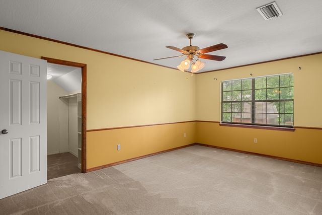 105 Merianne Dr., Hattiesburg, MS 39402