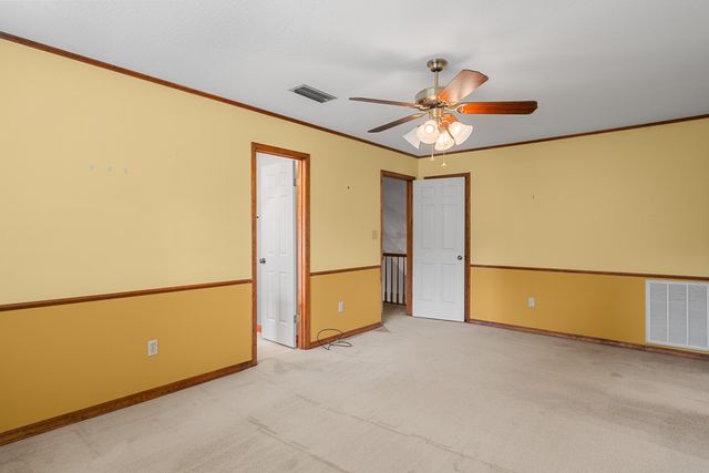 105 Merianne Dr., Hattiesburg, MS 39402