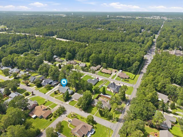 105 Merianne Dr., Hattiesburg, MS 39402