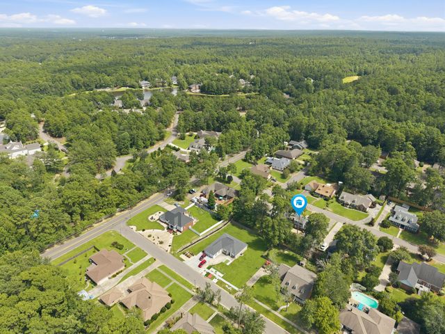 105 Merianne Dr., Hattiesburg, MS 39402