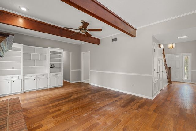 105 Merianne Dr., Hattiesburg, MS 39402