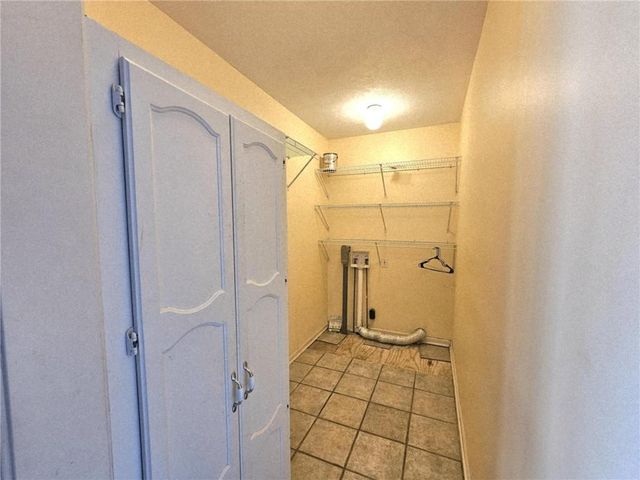 569 Sunrise Acres Point, Sunrise Beach, MO 65079