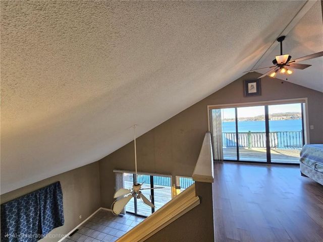 569 Sunrise Acres Point, Sunrise Beach, MO 65079